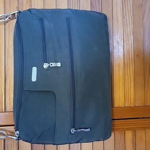 Baggalinni Crossbody